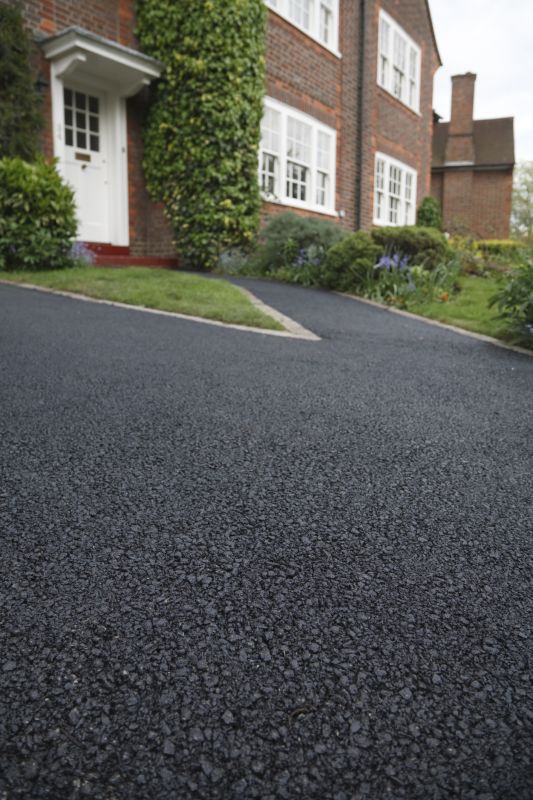 Residential Driveway Sealcoating